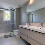 New Modern 3 Bed Puerto Banus Lägenhet