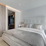 New Modern 3 Bed Puerto Banus Marbella