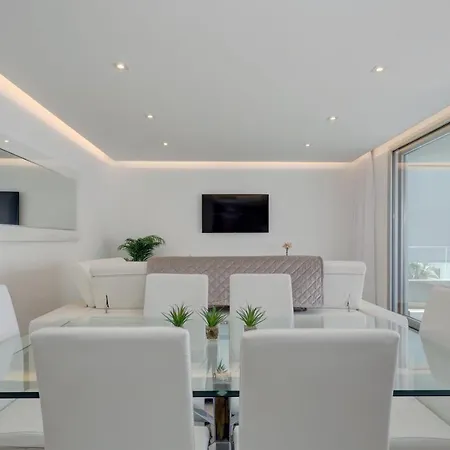 New Modern 3 Bed Puerto Banus * Marbella