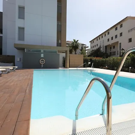 New Modern 3 Bed Puerto Banus Apartment