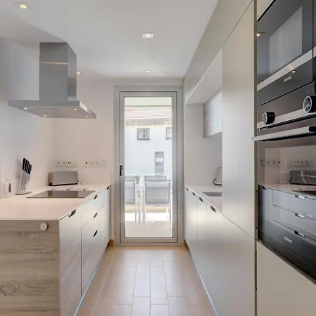 New Modern 3 Bed Puerto Banus