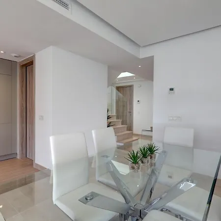 New Modern 3 Bed Puerto Banus Marbella