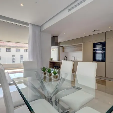 Apartment New Modern 3 Bed Puerto Banus Marbella