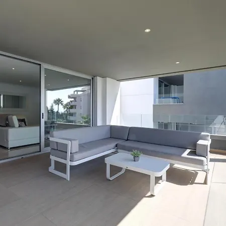 New Modern 3 Bed Puerto Banus Apartment Marbella