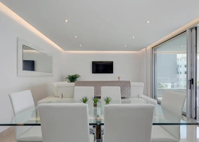 New Modern 3 Bed Puerto Banus * Marbella
