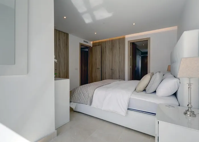 New Modern 3 Bed Puerto Banus * Marbella