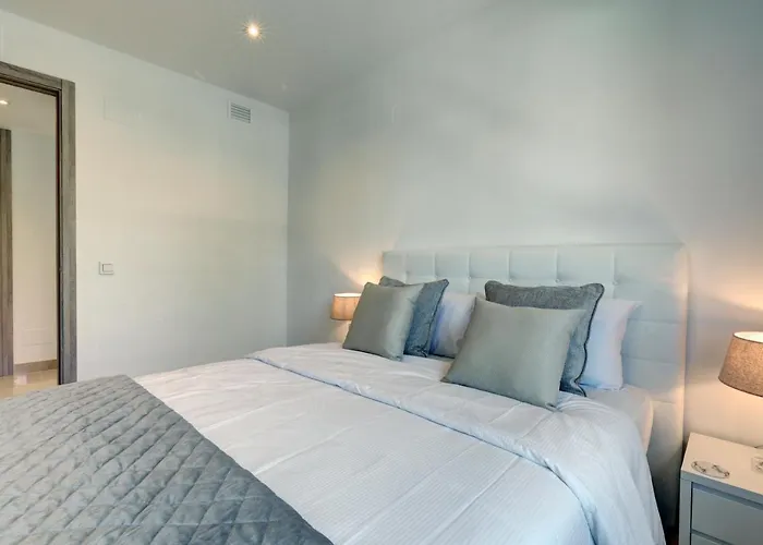 New Modern 3 Bed Puerto Banus * Marbella