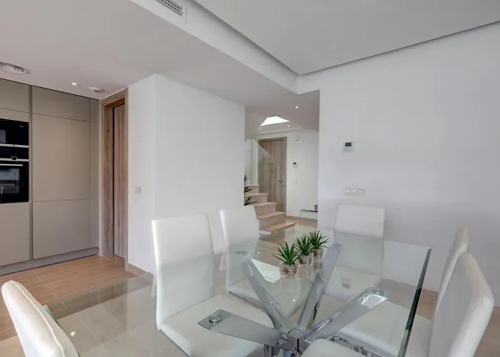 New Modern 3 Bed Puerto Banus Marbella