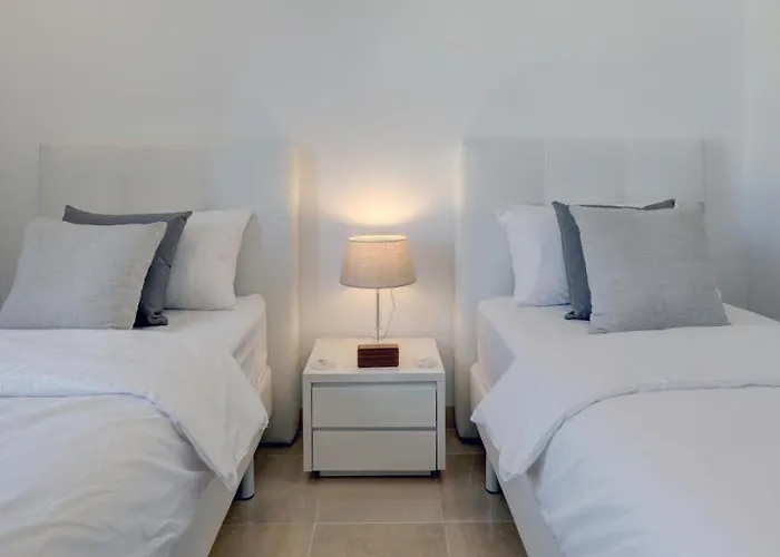 New Modern 3 Bed Puerto Banus Apartmán