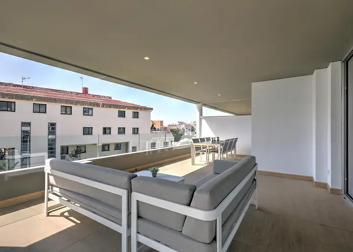 New Modern 3 Bed Puerto Banus شقة
