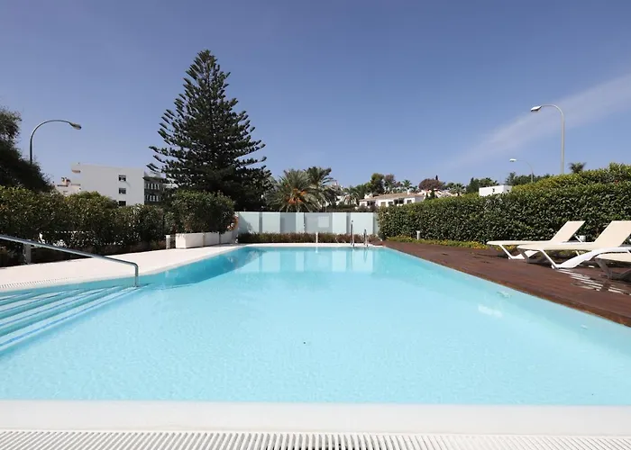 New Modern 3 Bed Puerto Banus شقة