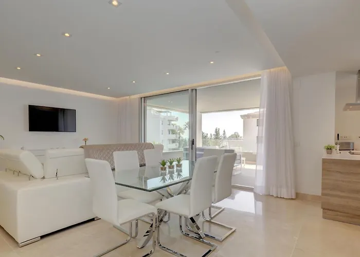 New Modern 3 Bed Puerto Banus *